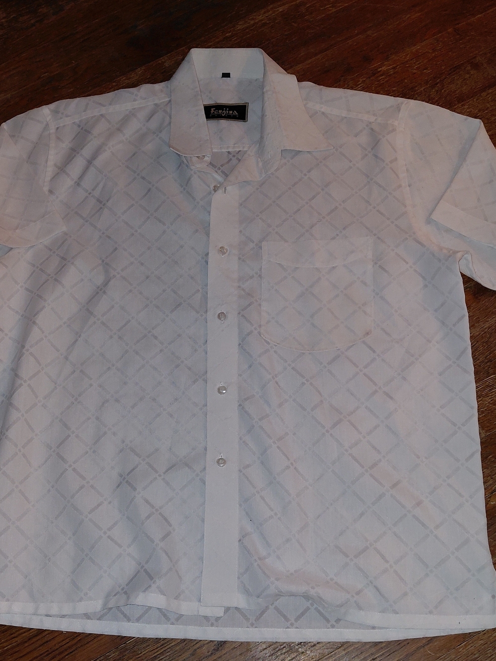 Womens White Short-Sleeve Button-Up Shirt with Subtle Diamond Pattern